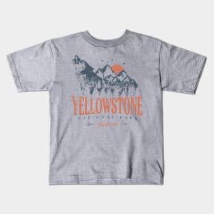 Yellowstone US National Park Wolf Mountains Adventure Vintage Kids T-Shirt